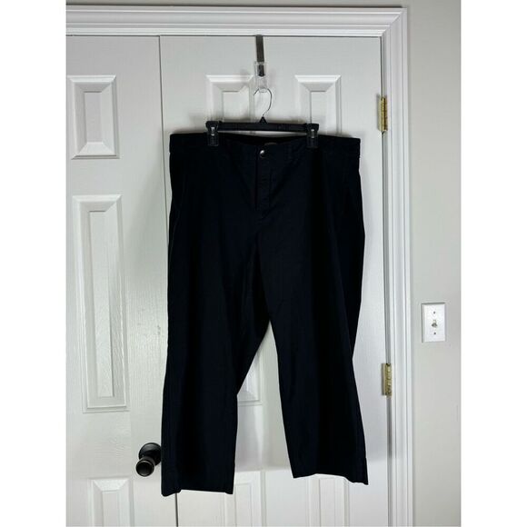 Old Navy Womens Secret Slim Pocket Hi Rise Black Capris Size 22 Plus - Picture 1 of 4